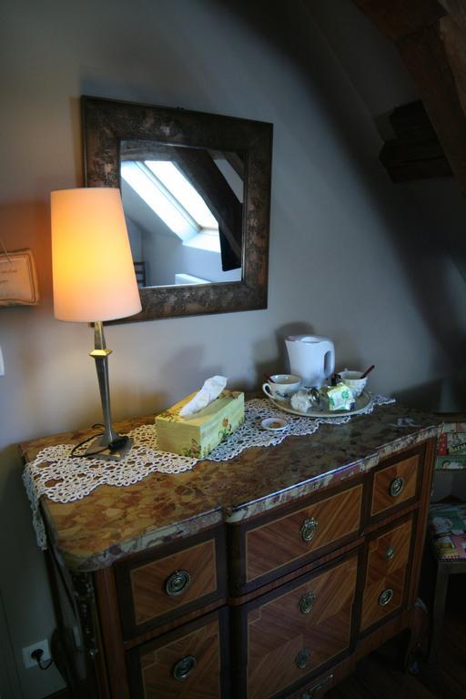Chambre D'Hotes Du Domaine De La Haute Poignandiere Saint-Germain-de-la-Coudre Rum bild