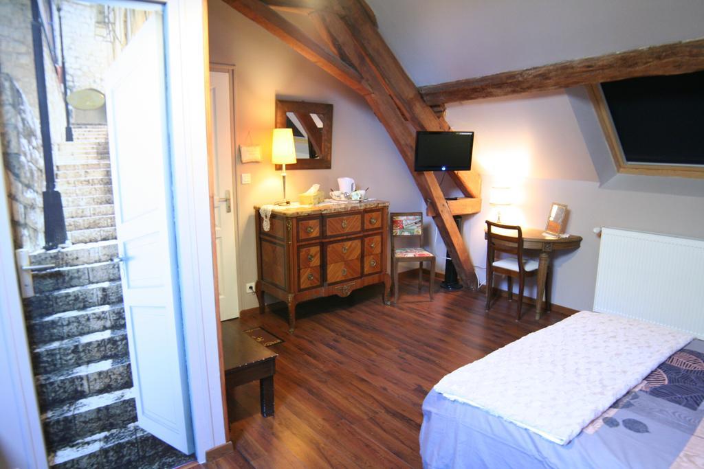 Chambre D'Hotes Du Domaine De La Haute Poignandiere Saint-Germain-de-la-Coudre Rum bild